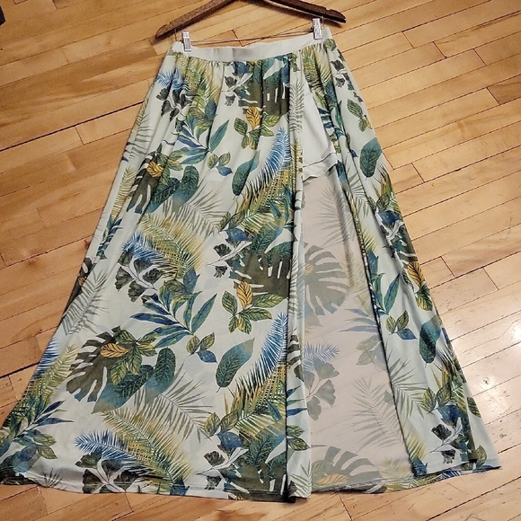Revamped Dresses & Skirts - Revamped Green Leaf‎ Maxi Skirt